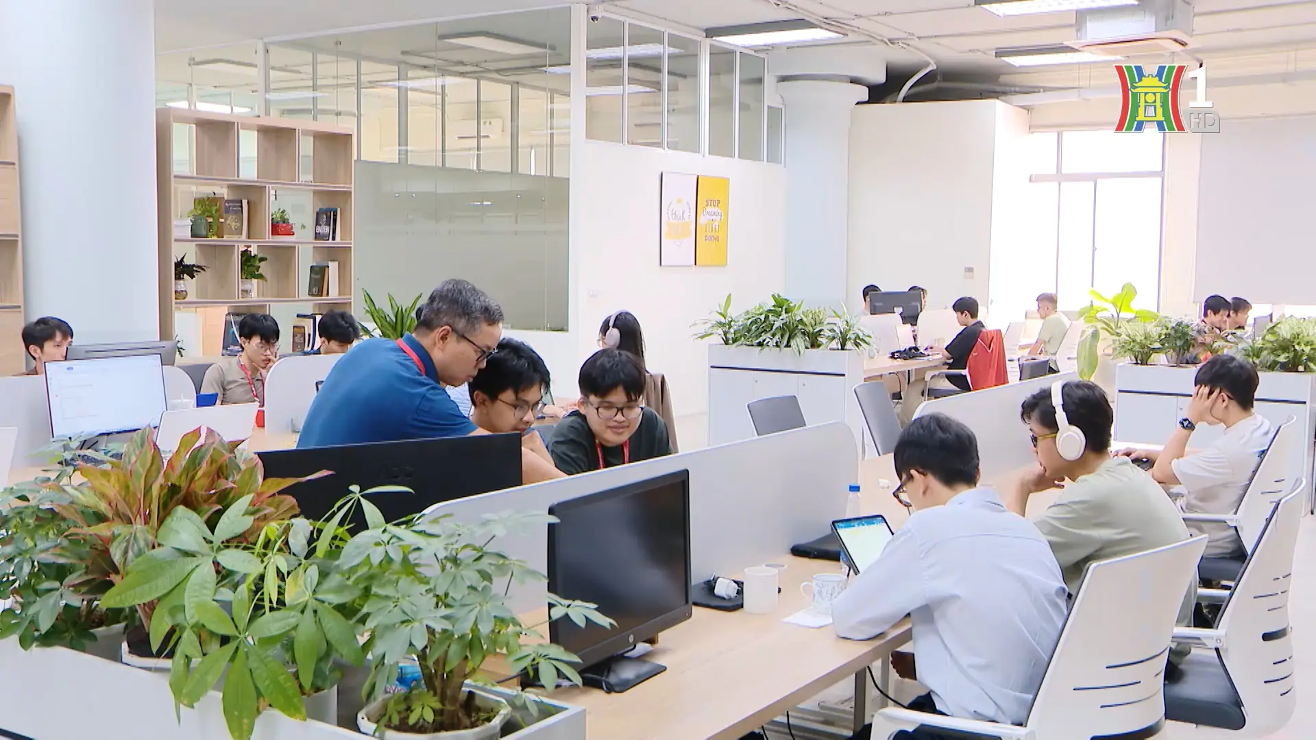 Đưa Việt Nam tiến nhanh hơn vào kỷ nguyên công nghệ số  | Công nghệ và đời sống | 17/09/2025 